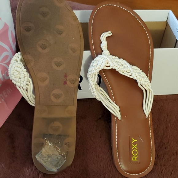 Roxy Shoes - Roxy sandals size 10
